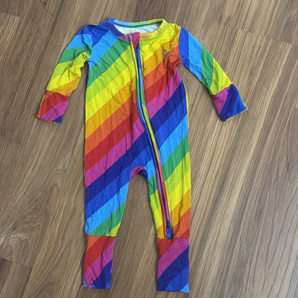 Muse Threads Baby 0-3 Months Rainbow Bamboo Footie Sleeper Pajamas EUC